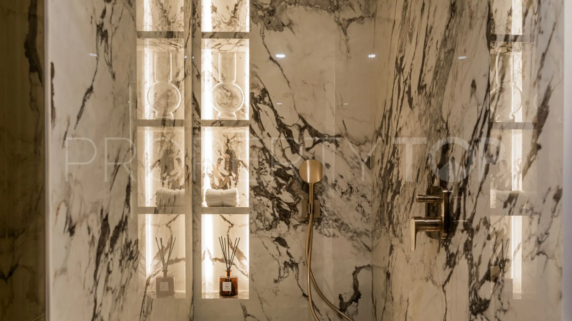 For sale penthouse in Torre Bermeja