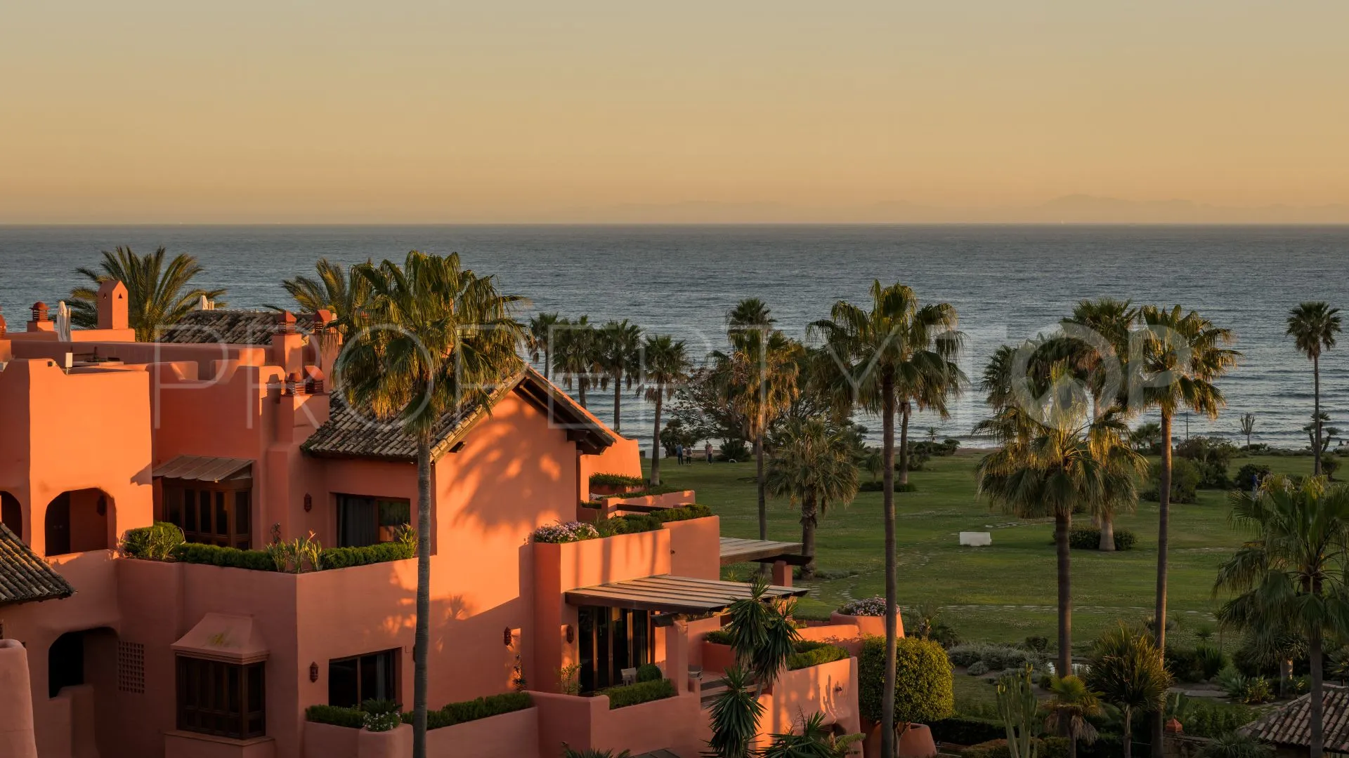 For sale penthouse in Torre Bermeja