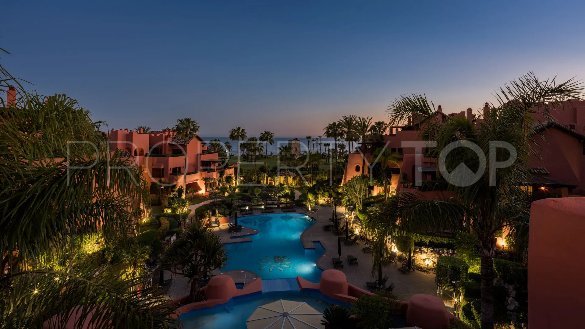 For sale penthouse in Torre Bermeja