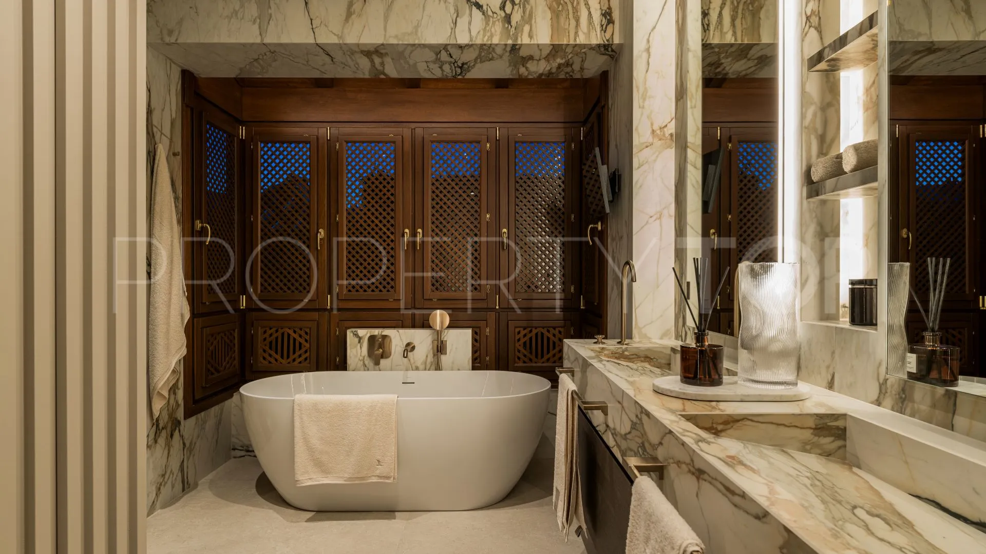 For sale penthouse in Torre Bermeja