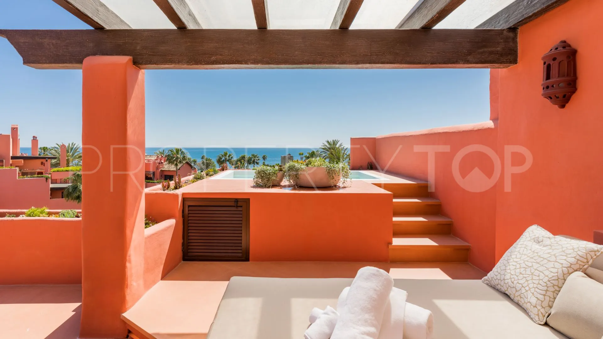 For sale penthouse in Torre Bermeja