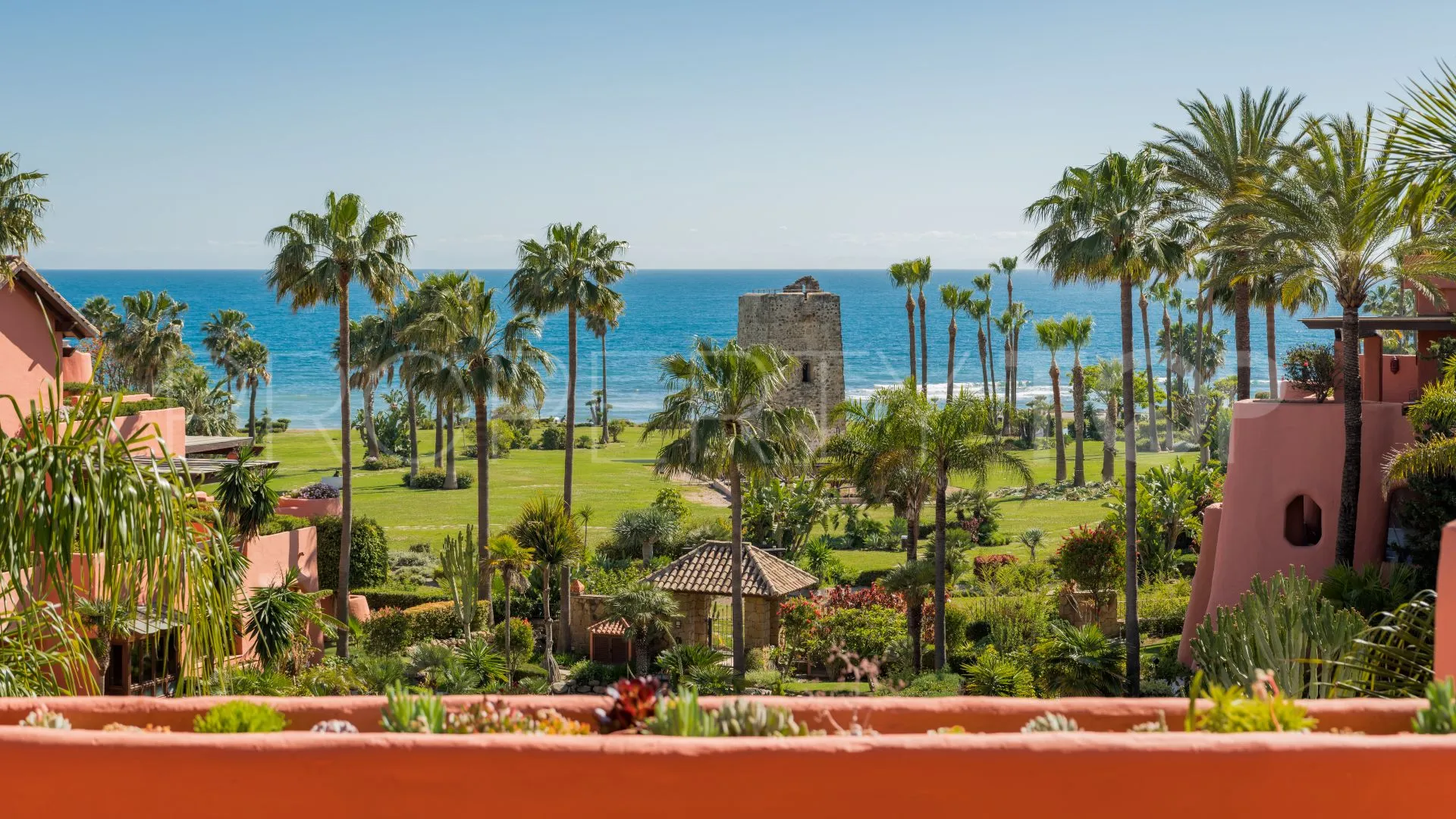 For sale penthouse in Torre Bermeja