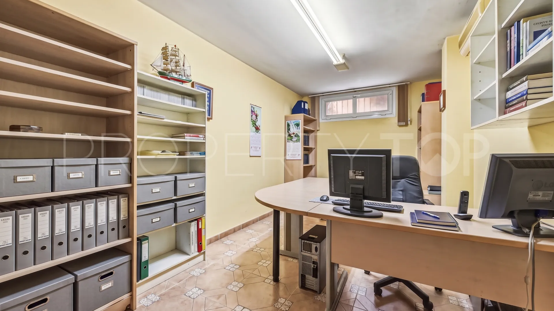 Buy 5 bedrooms chalet in Benalmadena