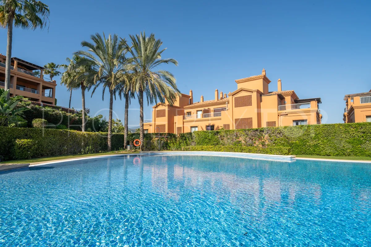 Comprar apartamento planta baja de 2 dormitorios en Benatalaya