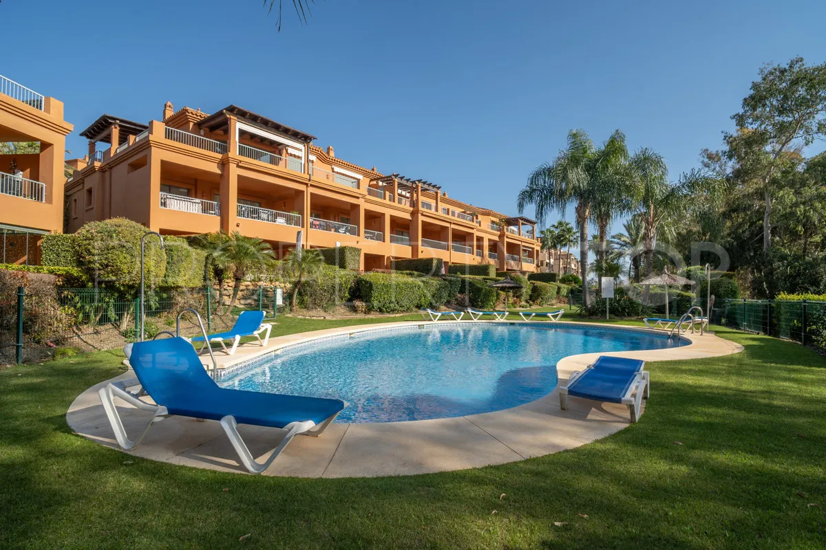 Comprar apartamento planta baja de 2 dormitorios en Benatalaya