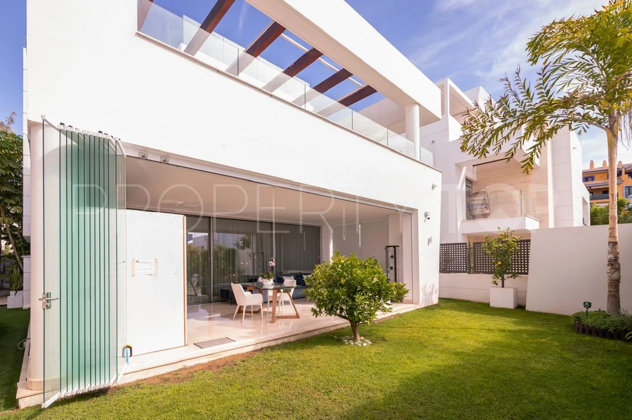Villa en venta en San Pedro Playa con 4 dormitorios