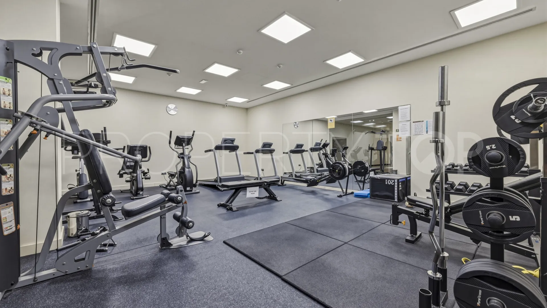 Buy ground floor apartment in Benatalaya