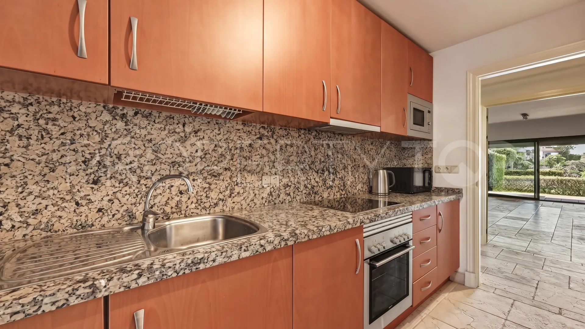 Buy ground floor apartment in Benatalaya