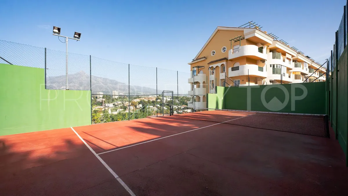 2 bedrooms apartment in Señorio de Aloha for sale