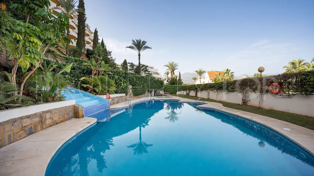 2 bedrooms apartment in Señorio de Aloha for sale