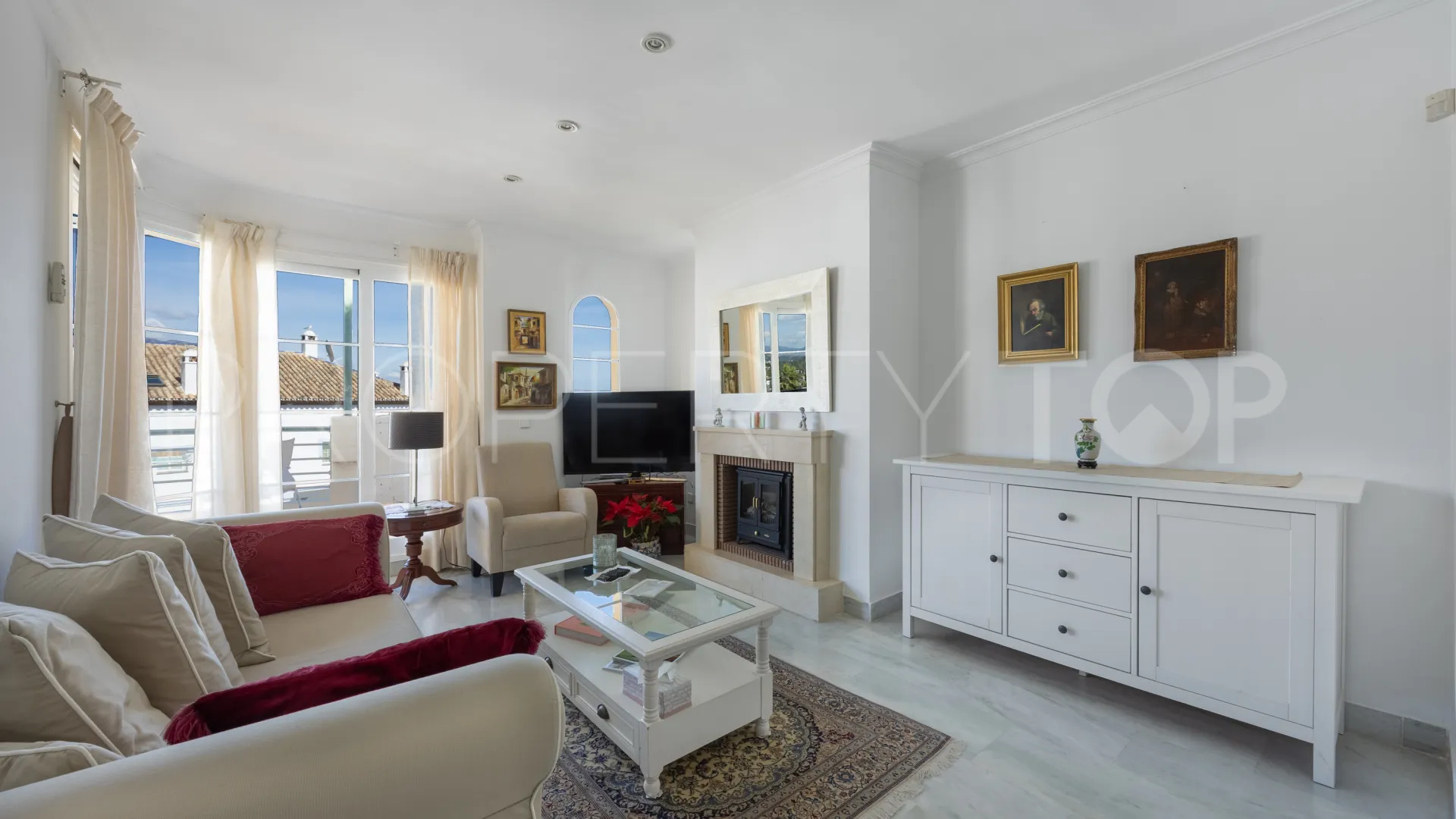 2 bedrooms apartment in Señorio de Aloha for sale