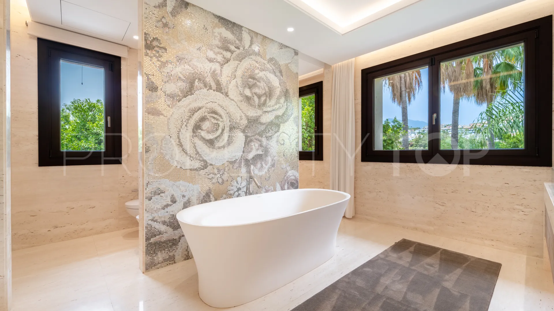6 bedrooms villa for sale in Los Naranjos