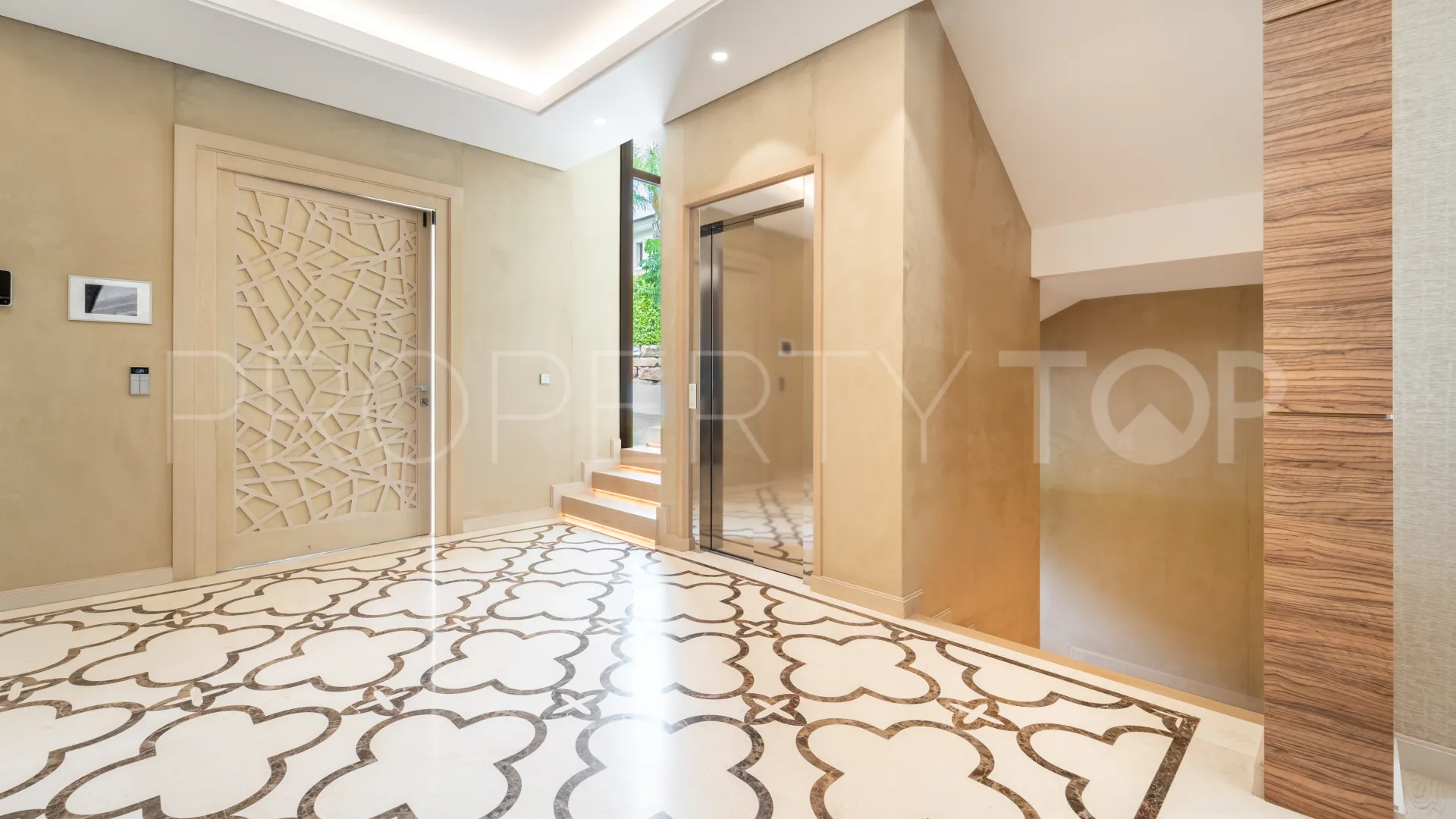 6 bedrooms villa for sale in Los Naranjos