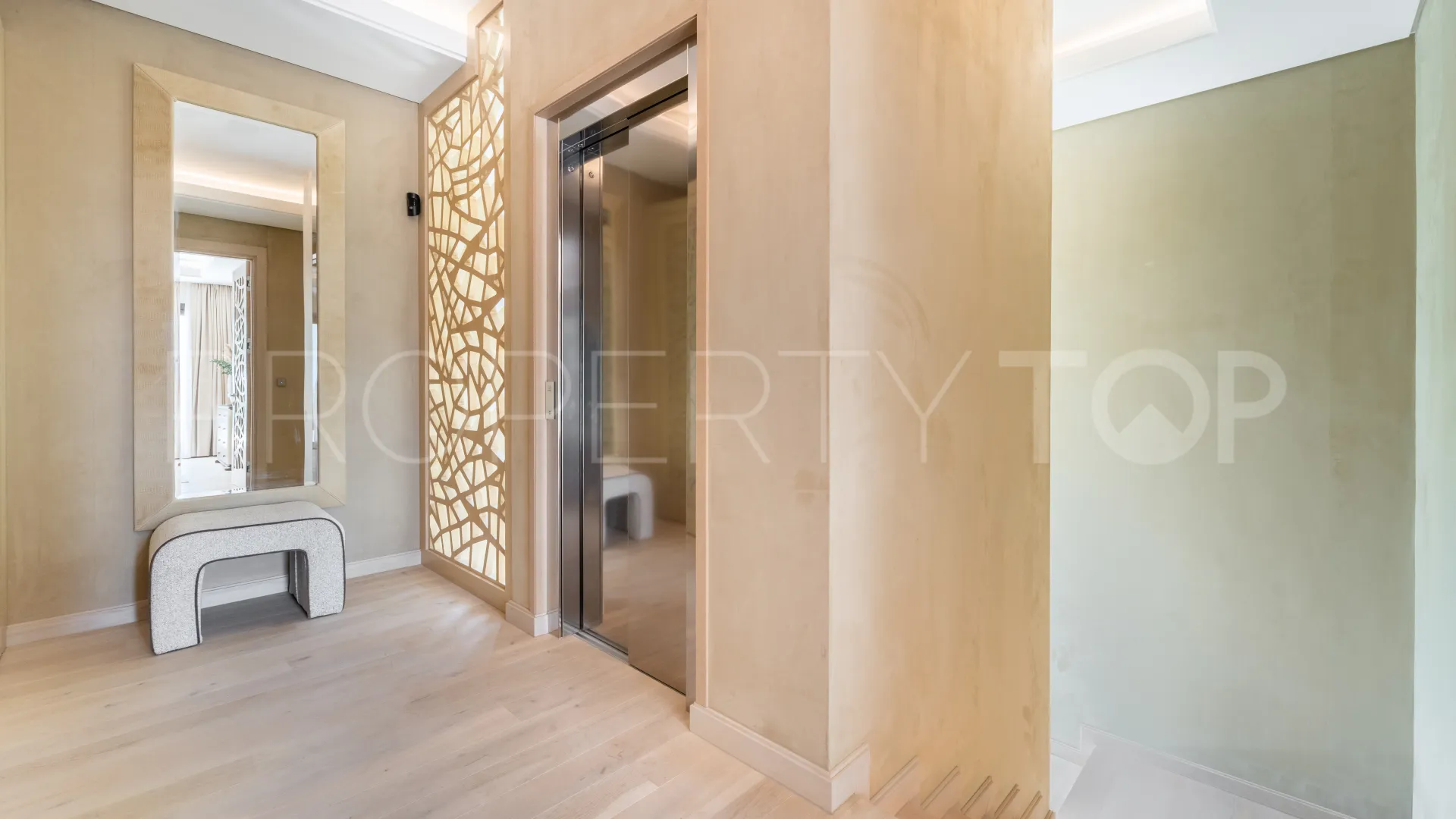 6 bedrooms villa for sale in Los Naranjos