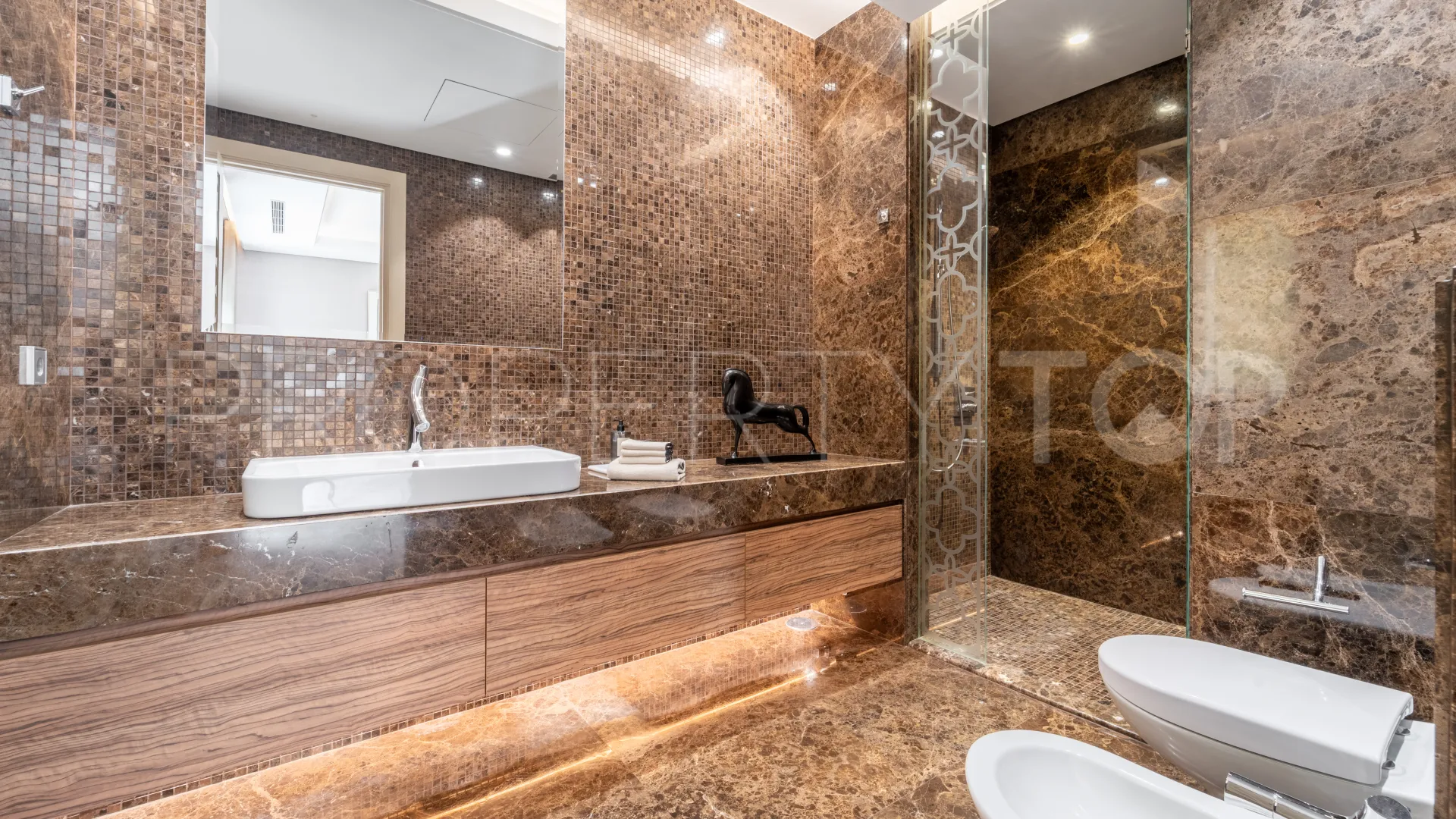 6 bedrooms villa for sale in Los Naranjos