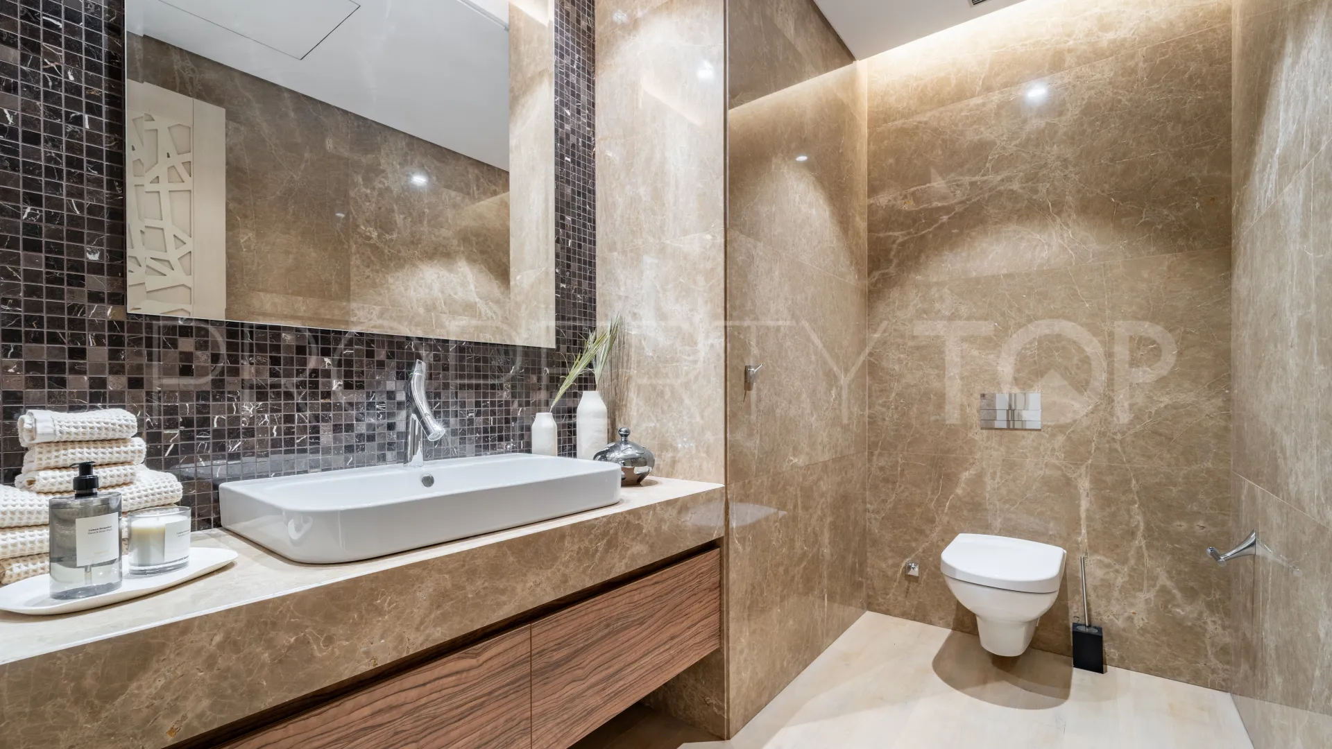 6 bedrooms villa for sale in Los Naranjos