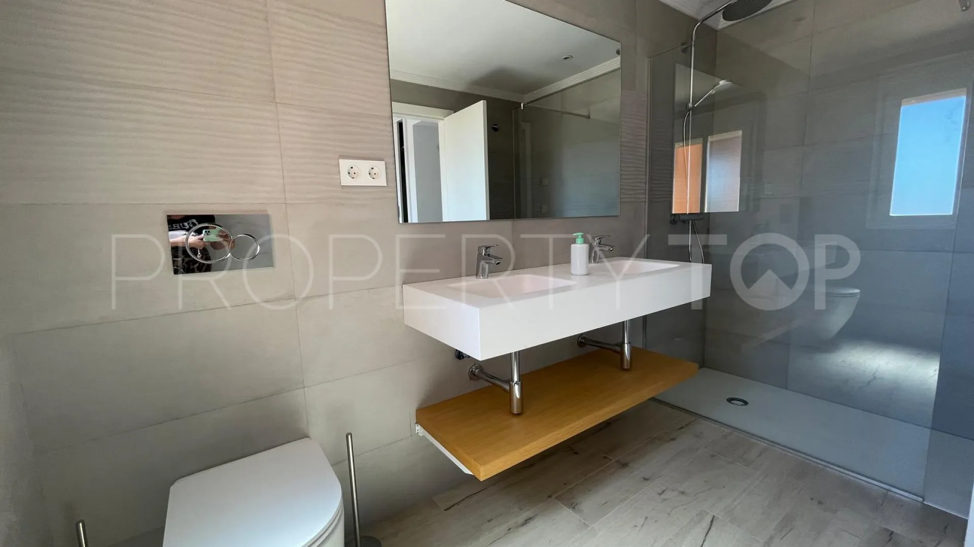 Buy Benahavis town house with 3 bedrooms
