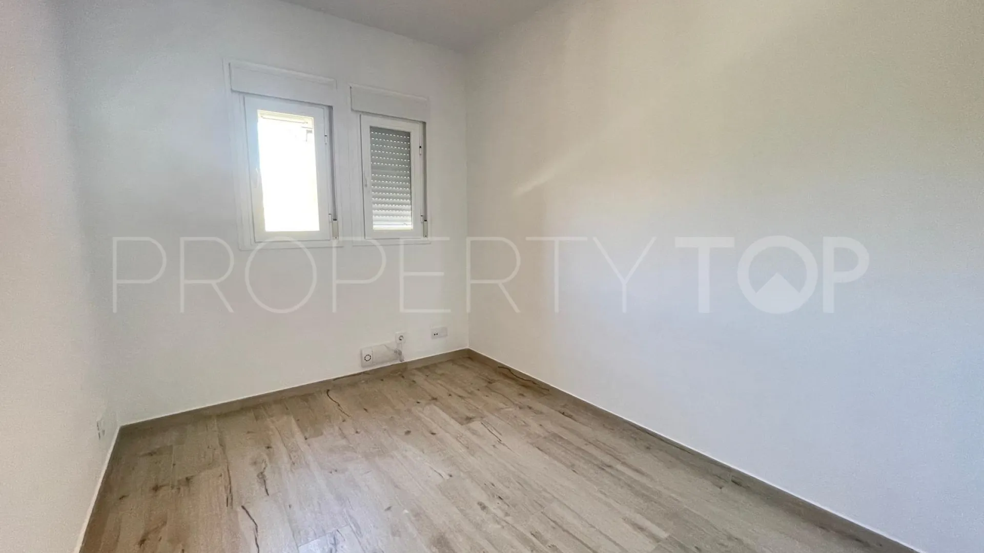 Buy Benahavis town house with 3 bedrooms