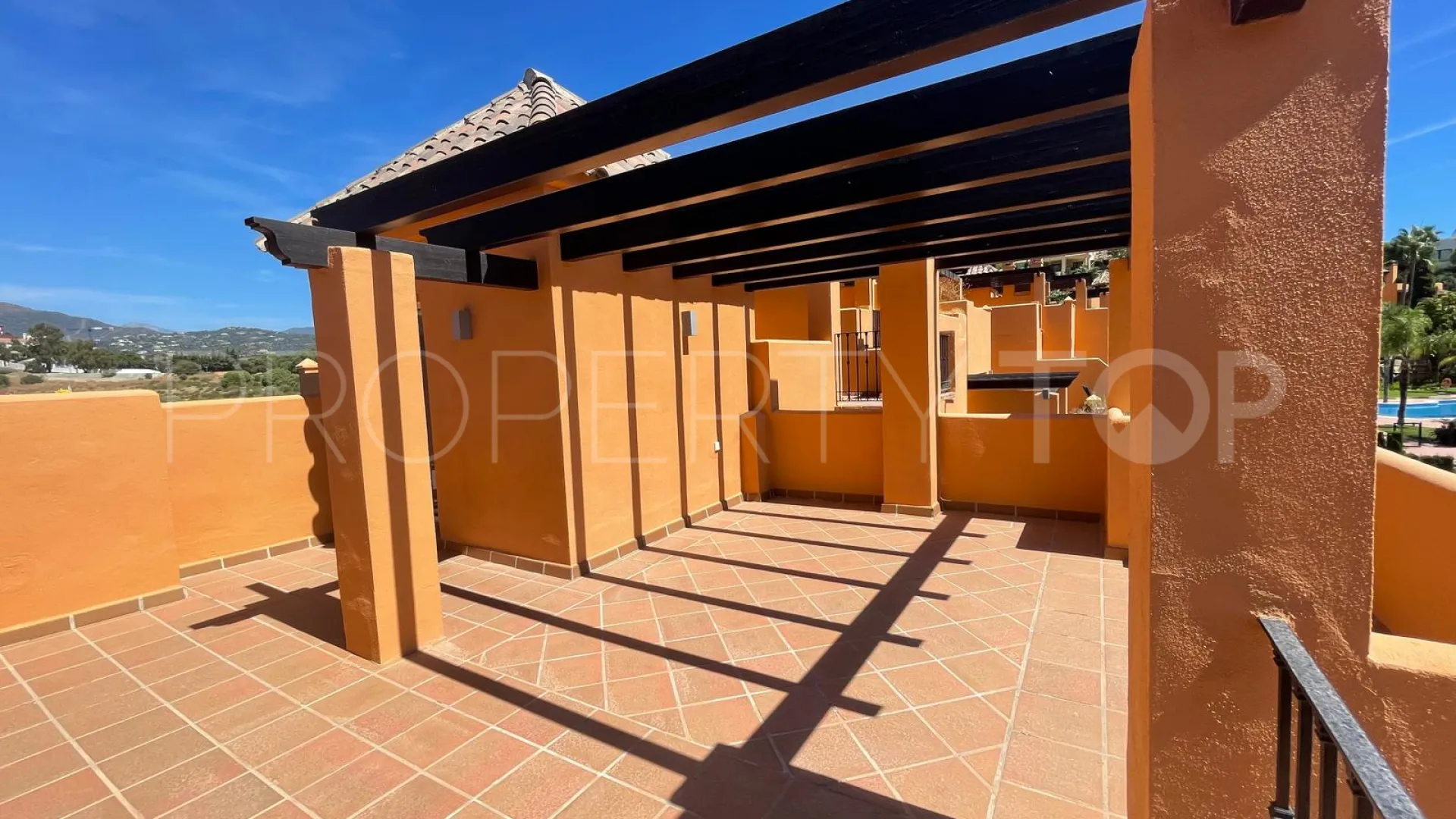 Buy Benahavis town house with 3 bedrooms