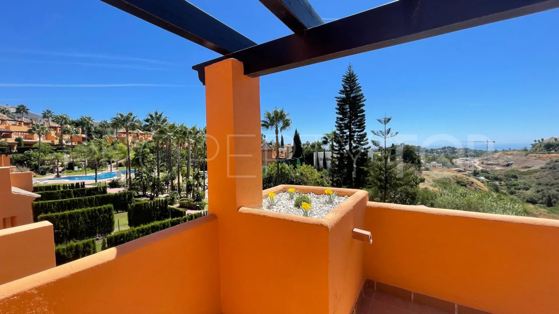 Buy Benahavis town house with 3 bedrooms