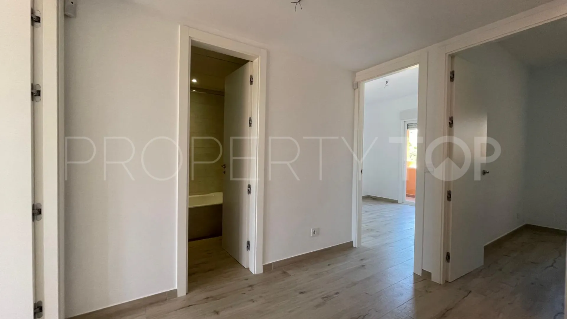 Buy Benahavis town house with 3 bedrooms