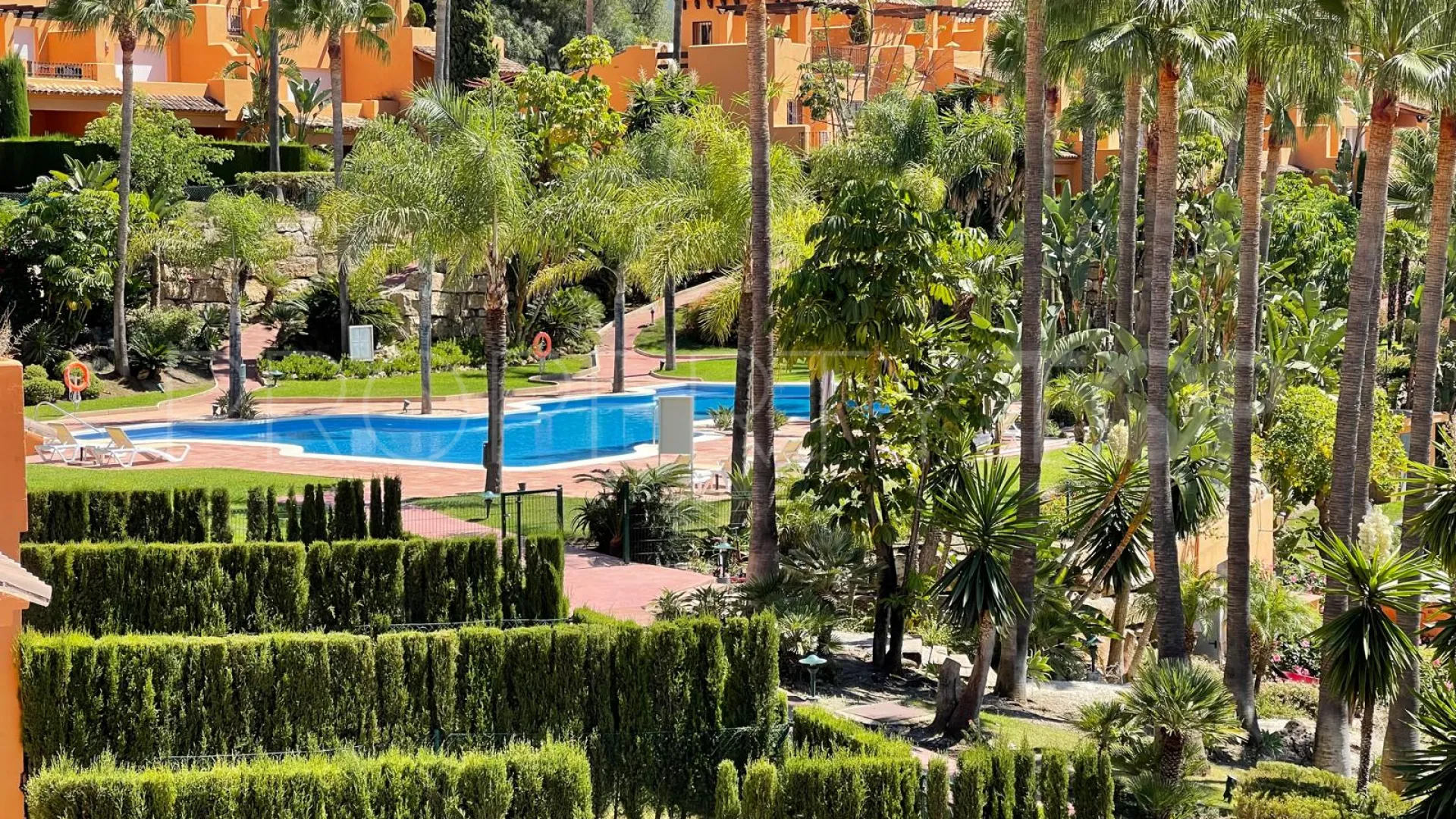 Buy Benahavis town house with 3 bedrooms