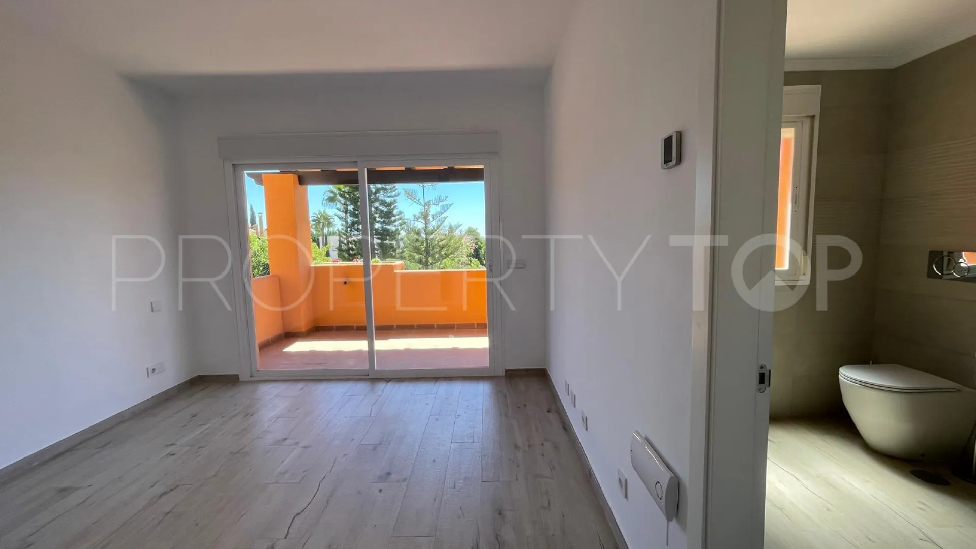 Buy Benahavis town house with 3 bedrooms