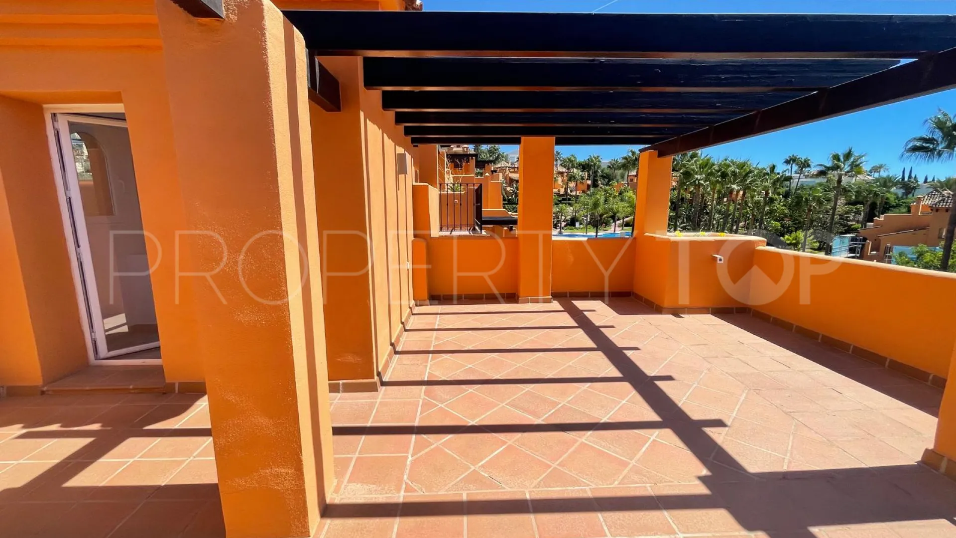 Buy Benahavis town house with 3 bedrooms