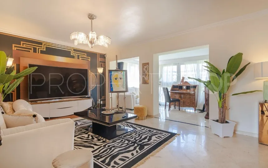 Se vende atico duplex de 3 dormitorios en Guadalmina Alta