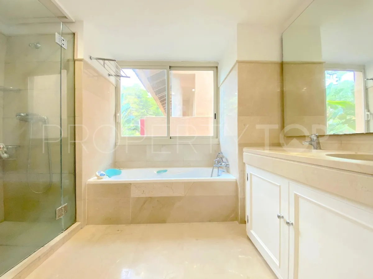 For sale apartment in Rio Real with 2 bedrooms