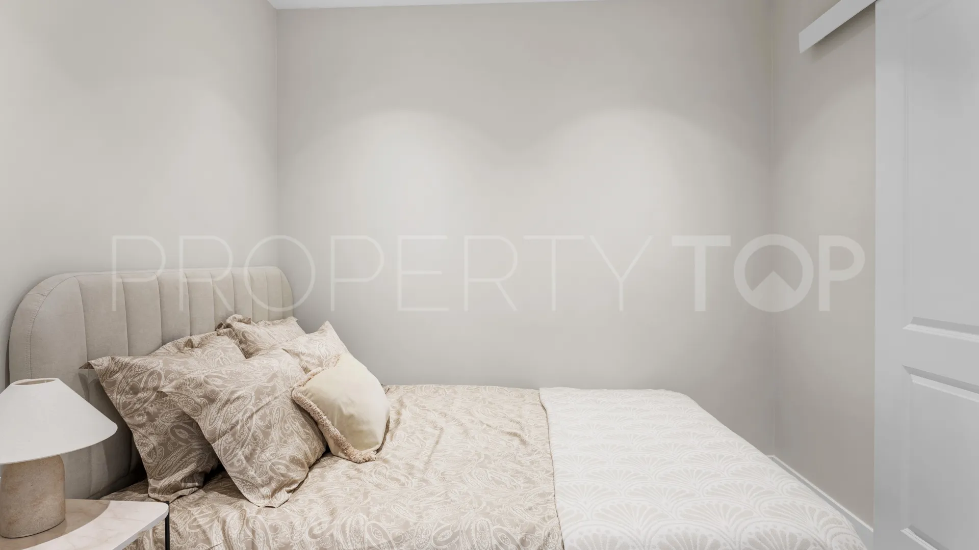 For sale Los Almendros ground floor apartment with 3 bedrooms