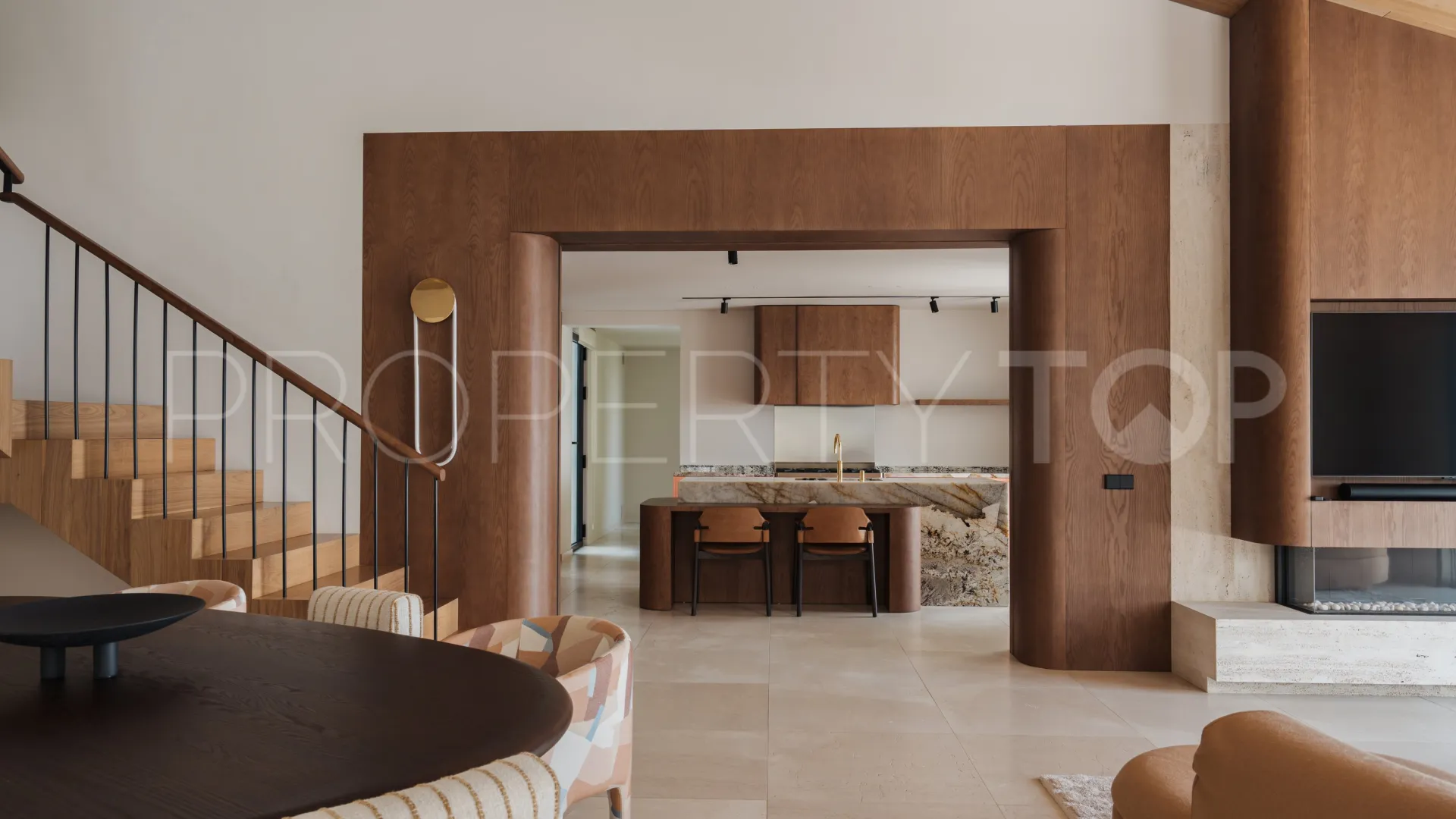 El Madroñal villa for sale