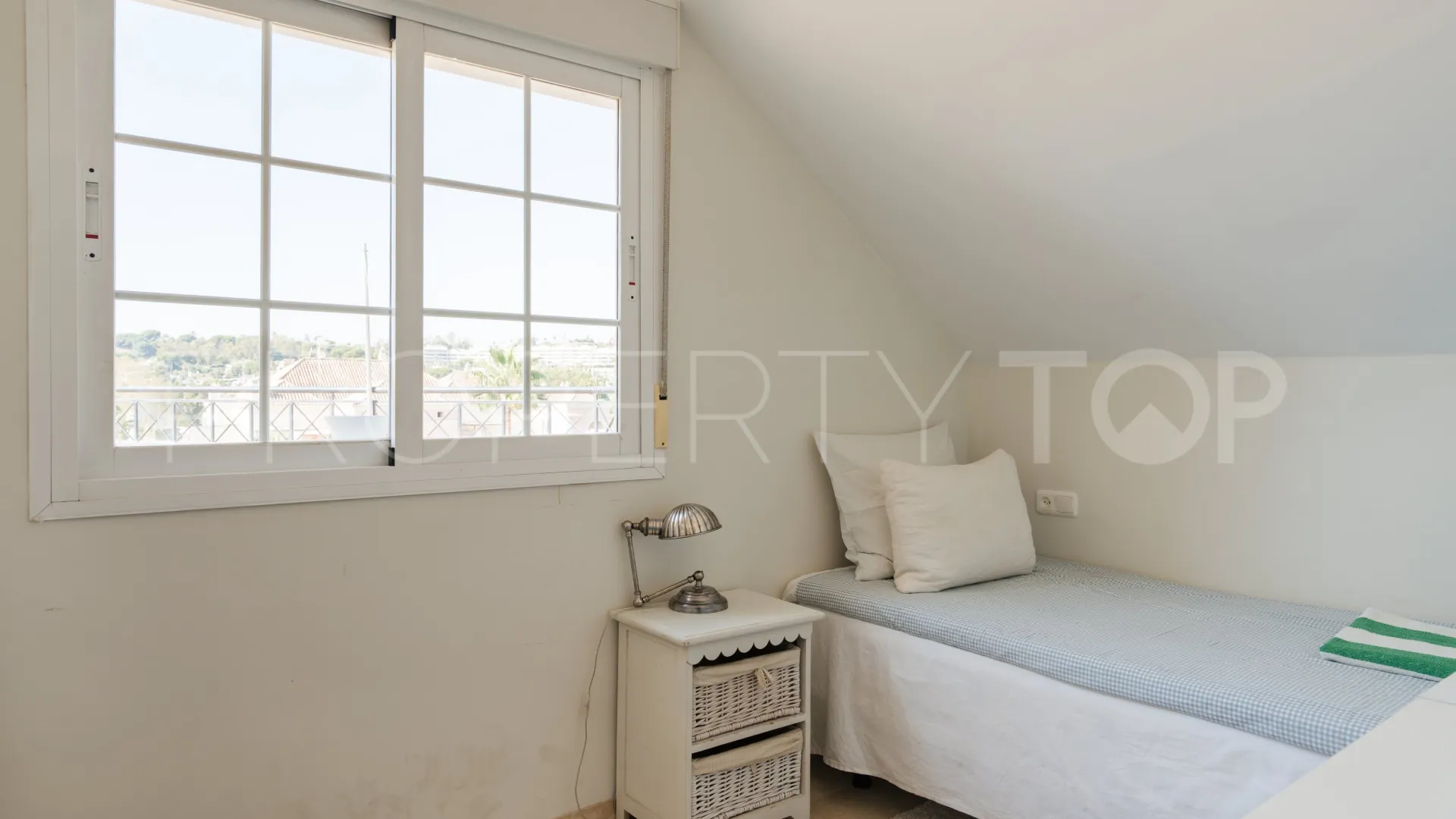 Las Brisas, atico duplex a la venta