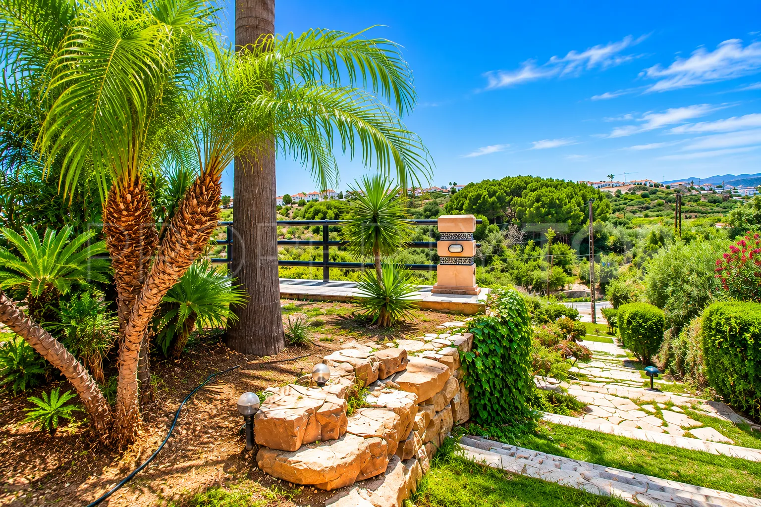 Finca a la venta en Estepona
