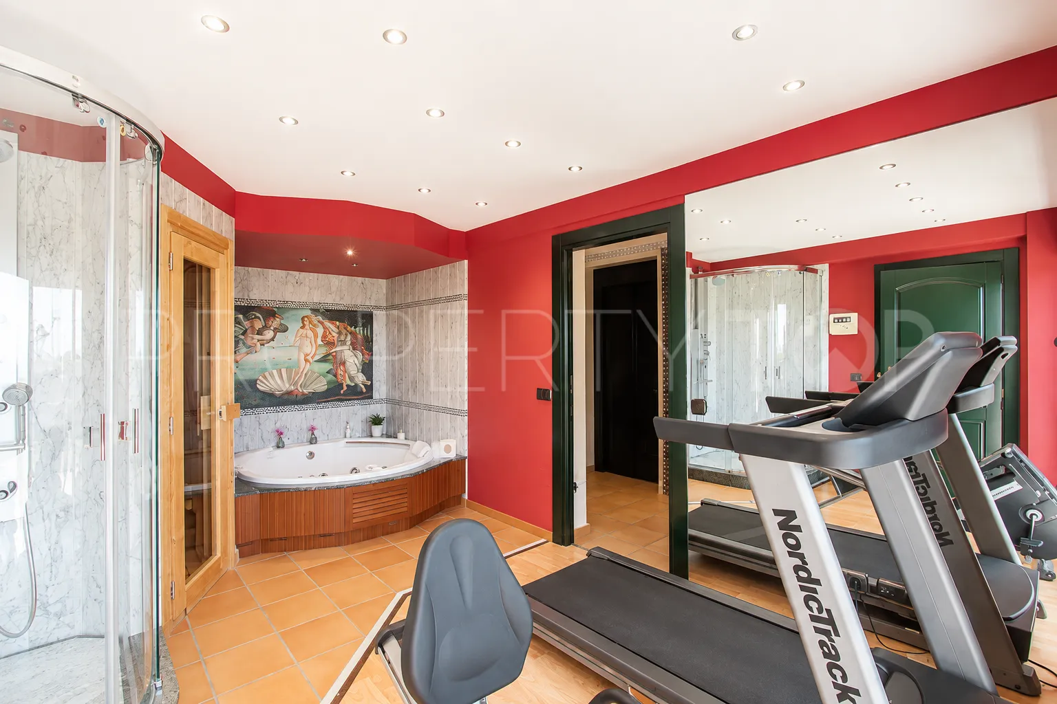 Finca a la venta en Estepona