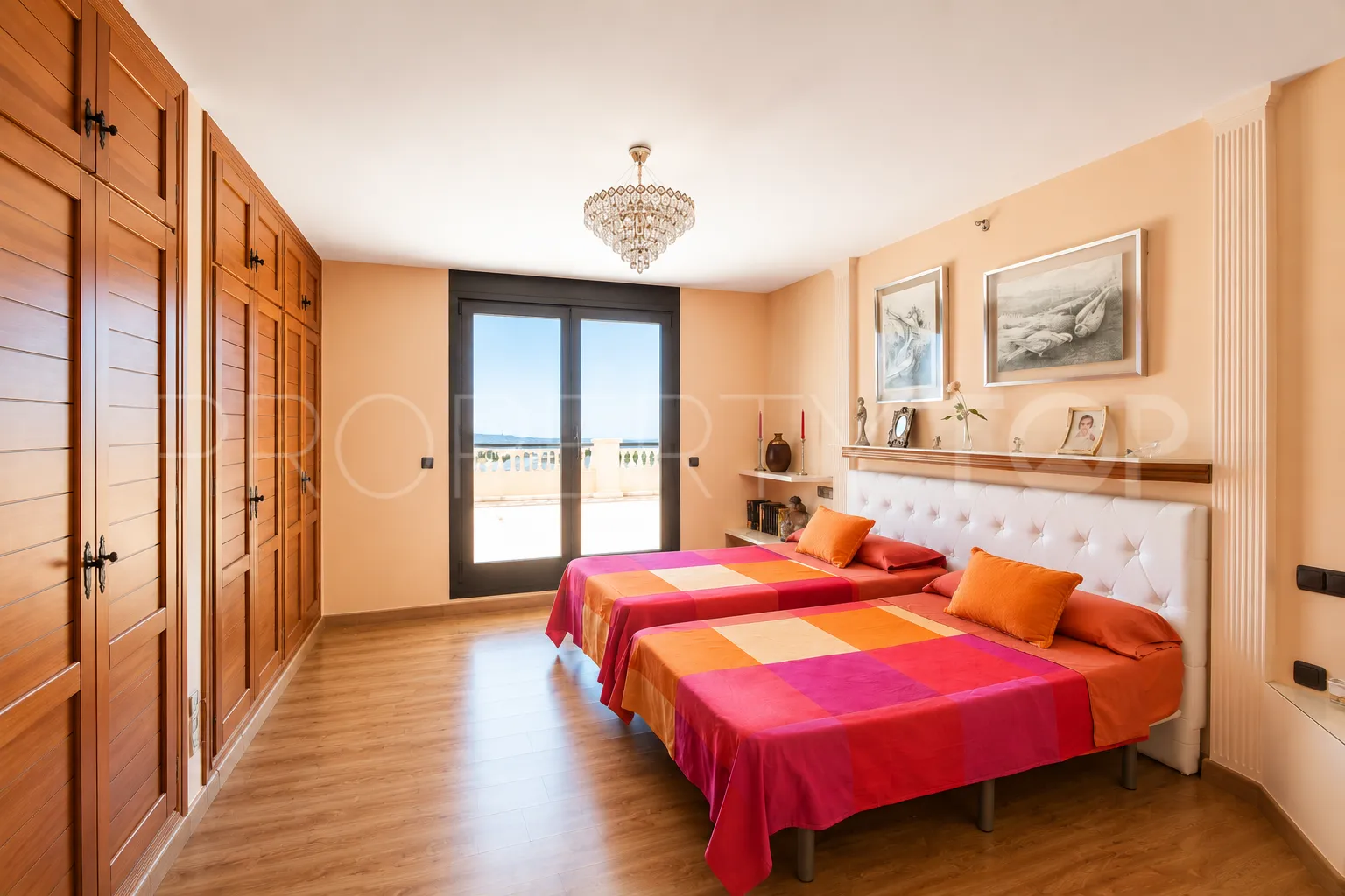 Finca a la venta en Estepona