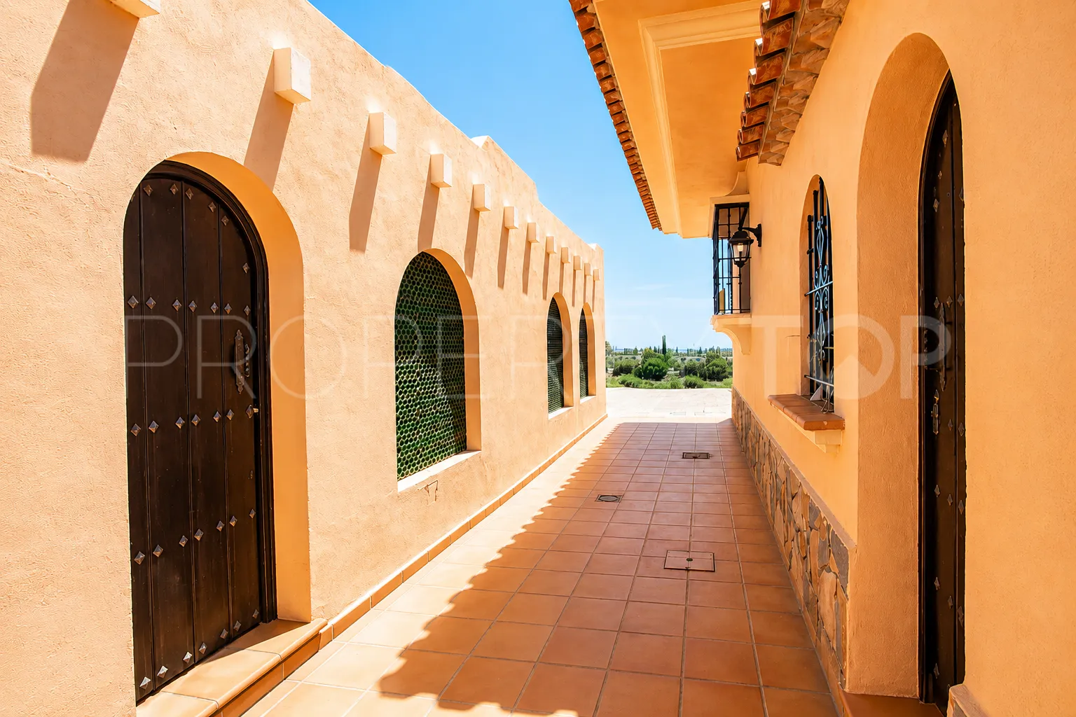 Finca a la venta en Estepona