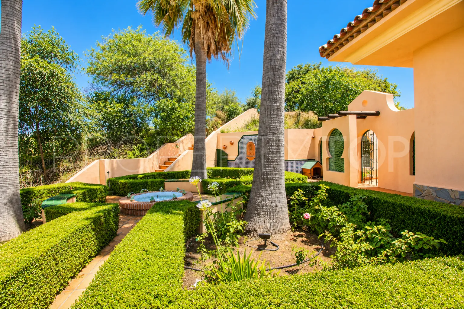 Finca a la venta en Estepona