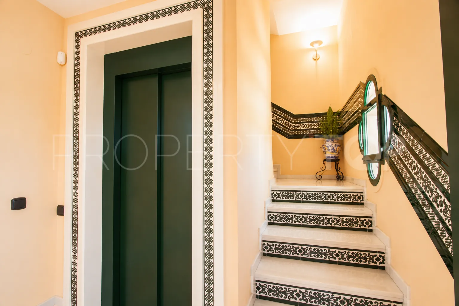 Finca a la venta en Estepona