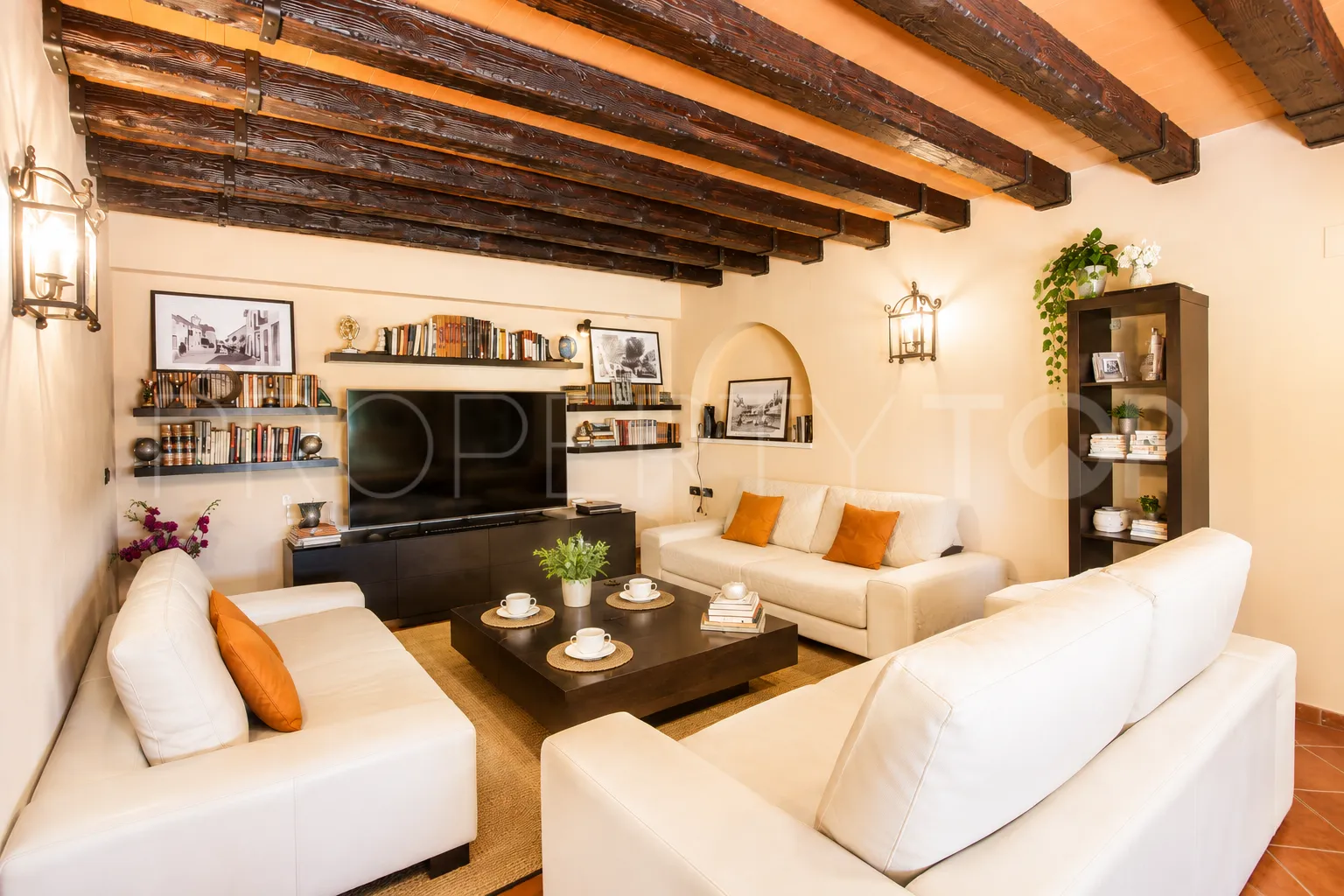 Finca a la venta en Estepona