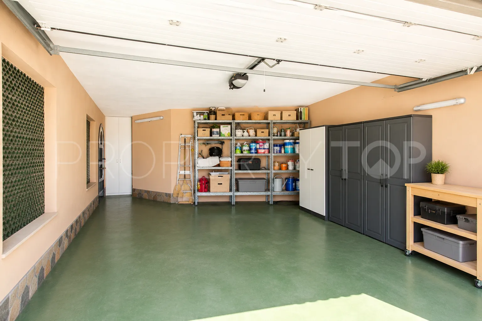 Finca a la venta en Estepona