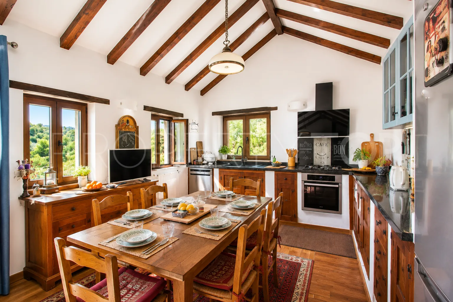 Se vende finca en Casares de 4 dormitorios