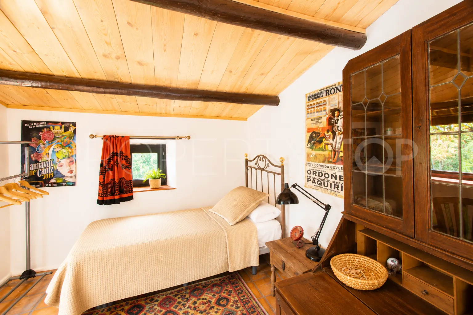 Se vende finca en Casares de 4 dormitorios