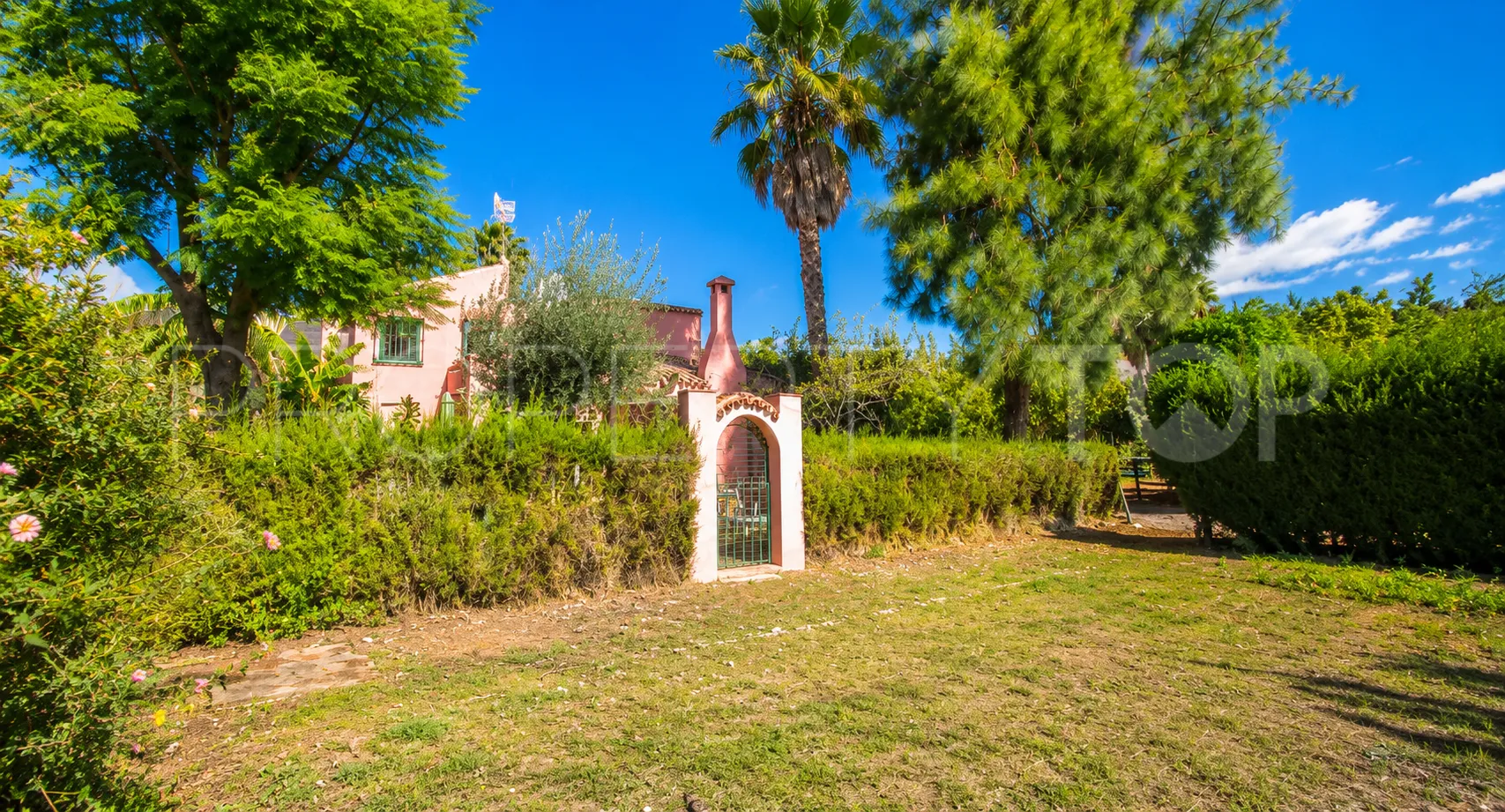 Finca en venta en Estepona