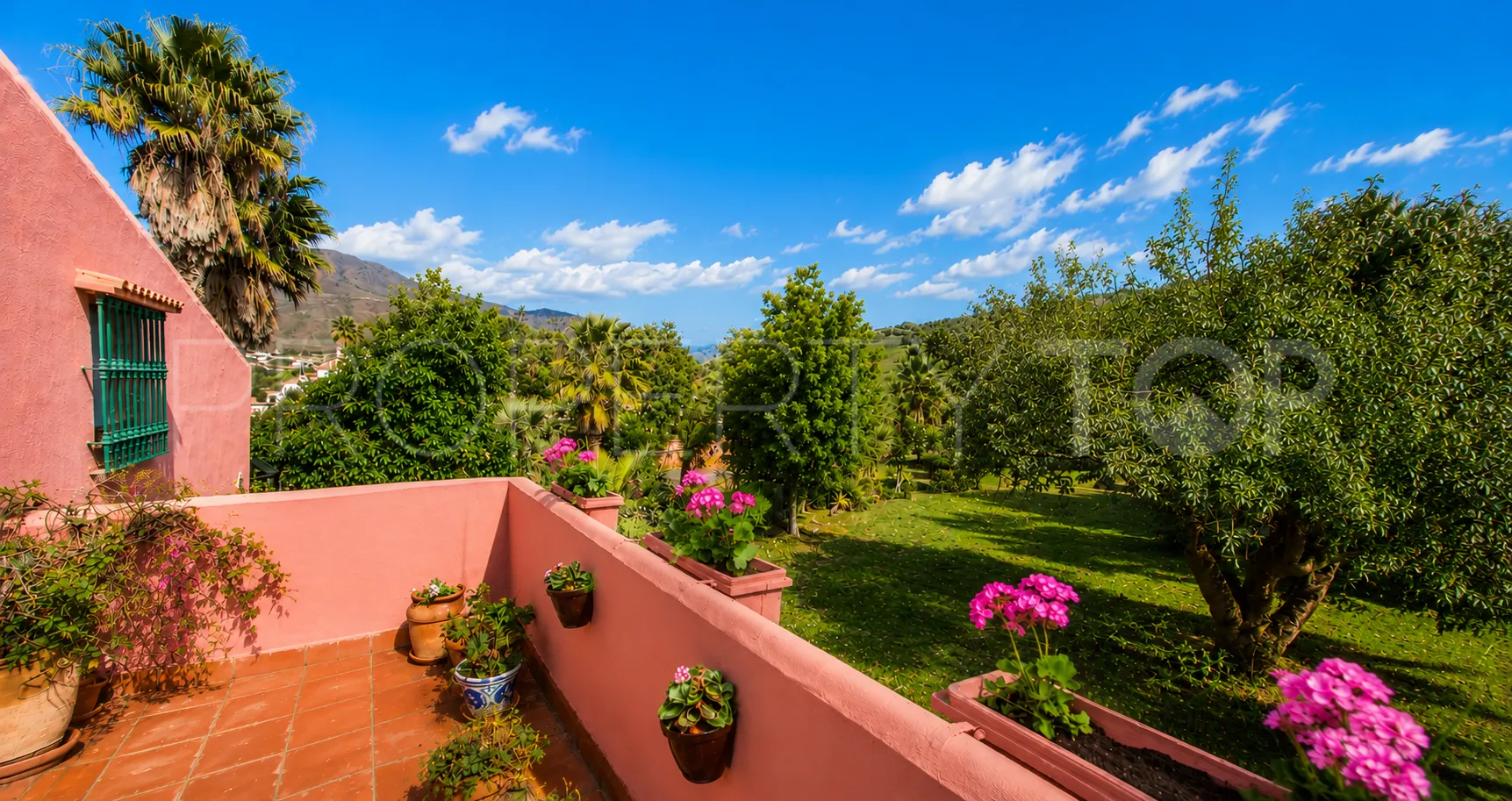 Finca en venta en Estepona