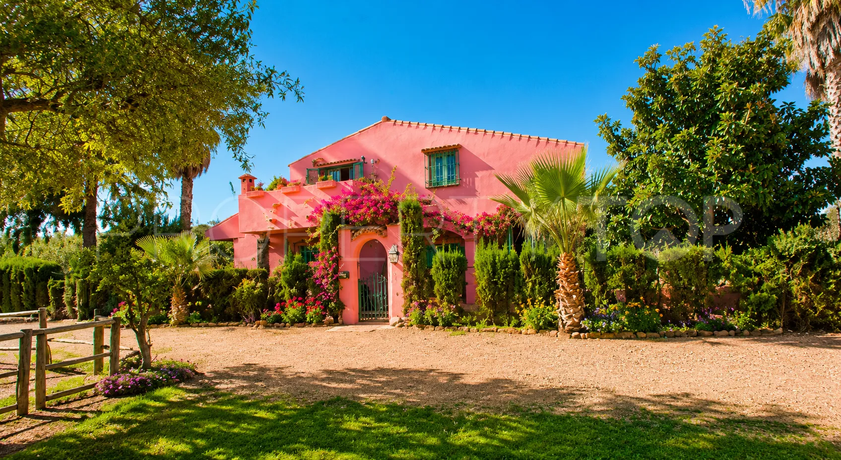 Finca en venta en Estepona
