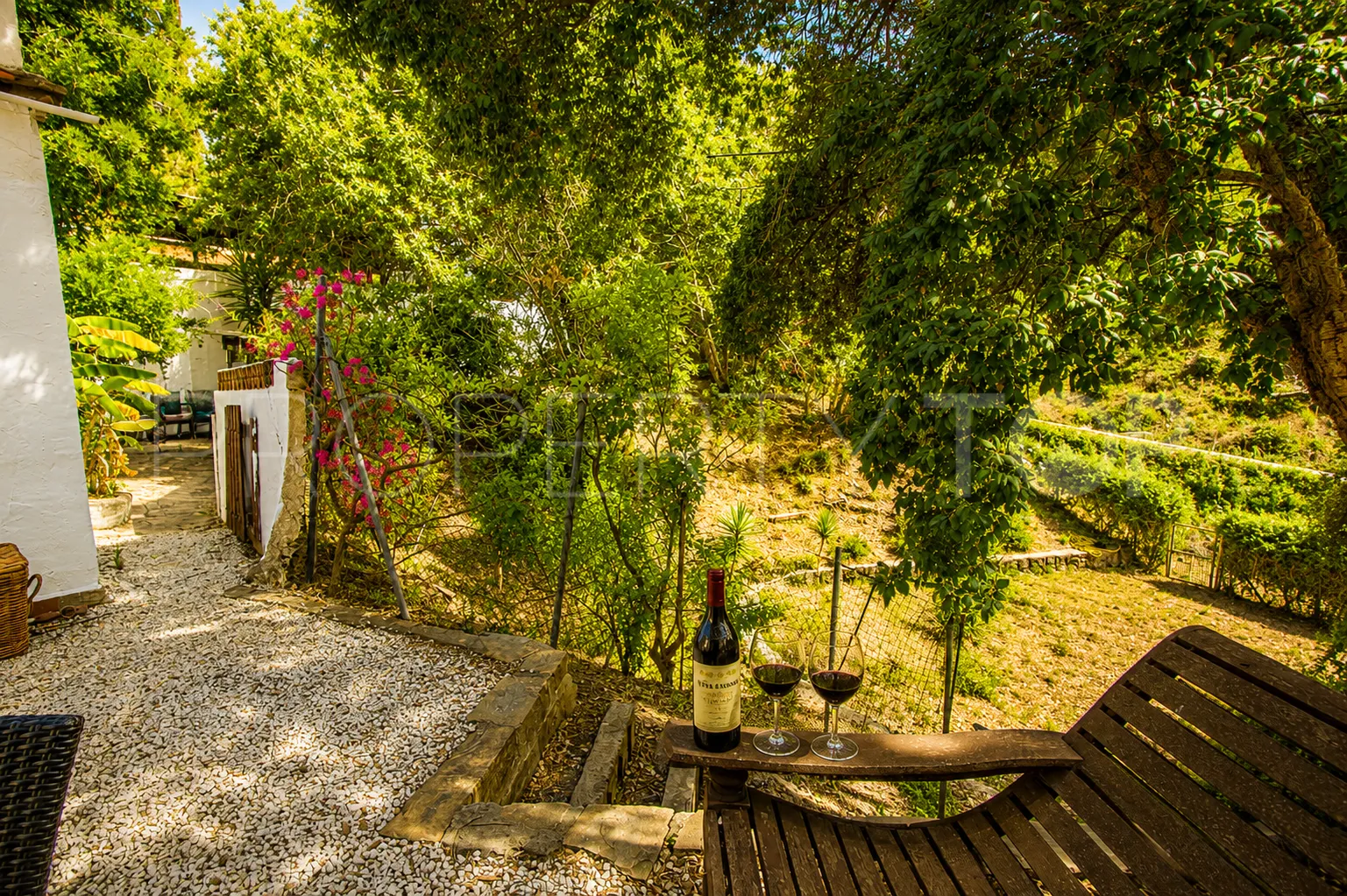 Finca con 3 dormitorios a la venta en Casares