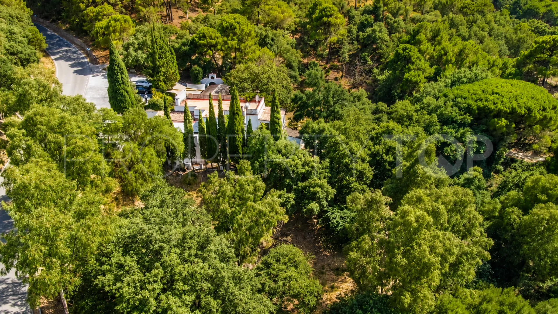 Finca con 3 dormitorios a la venta en Casares