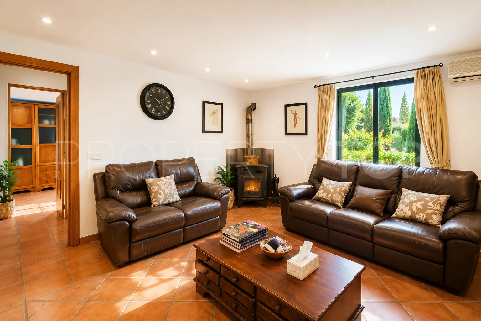 Finca con 3 dormitorios a la venta en Casares