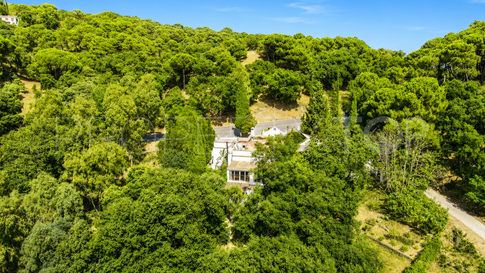 Finca con 3 dormitorios a la venta en Casares